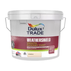 Dulux Trade Weathershield Magnolia Smooth Masonry Paint, 10L Tin