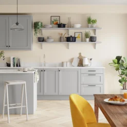 Dulux Walls & Ceilings Ivory Lace Matt Emulsion Paint, 5L -Home Paint Store dulux walls ceilings ivory lace matt emulsion paint 5l5010212495469 05i bq