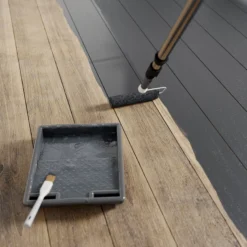 GoodHome Mid Grey Satin Floor Wood Varnish, 2.5L -Home Paint Store goodhome mid grey satin floor wood varnish 2 5l5059340487014 02i