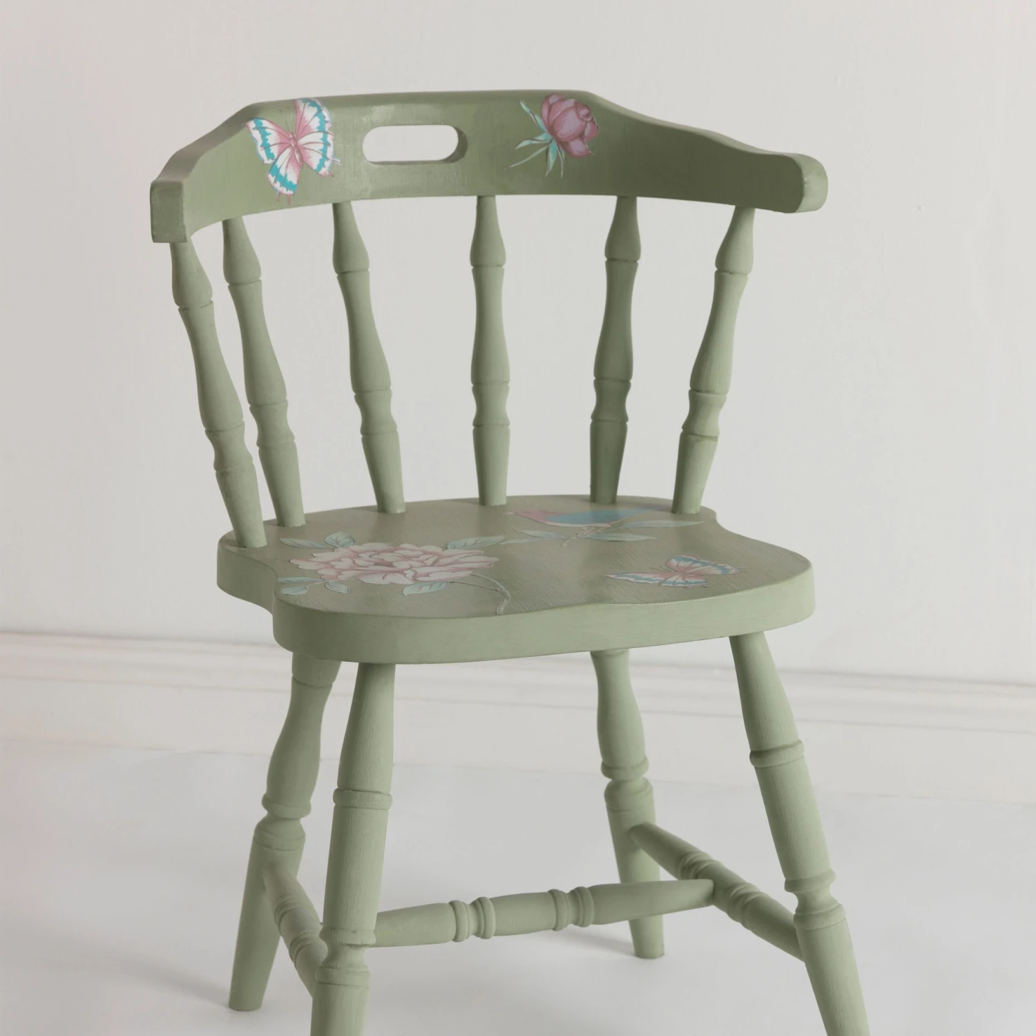 Rust-Oleum Bramwell Matt Chalky Effect Multi-surface Spray Paint, 400ml 6 Rust-Oleum Bramwell Matt Chalky Effect Multi-surface Spray Paint, 400ml - Image 4