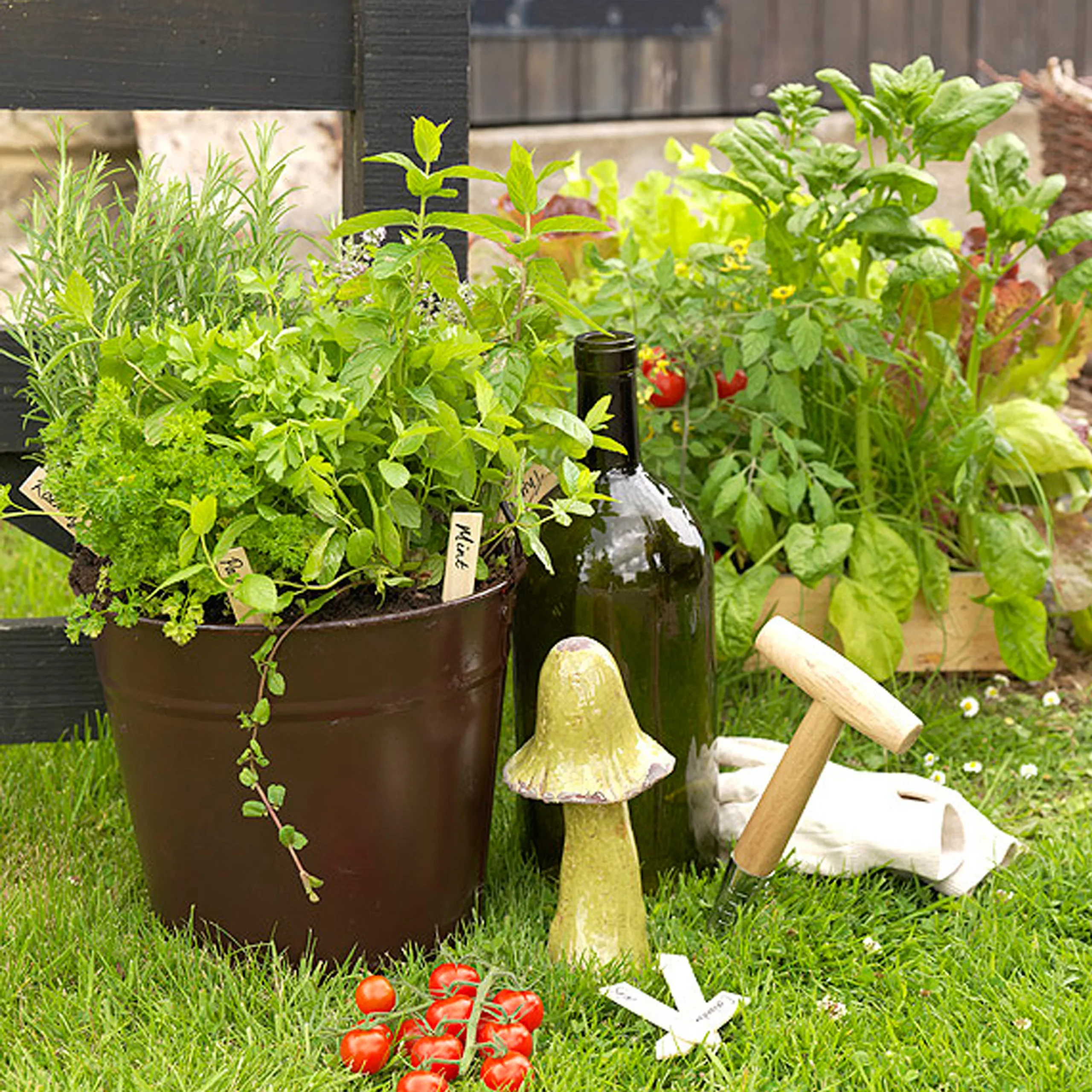 Rust-Oleum Universal Oil Rubbed Bronze Effect Multi-surface Spray Paint, 400ml 6 Rust-Oleum Universal Oil Rubbed Bronze Effect Multi-surface Spray Paint, 400ml - Image 4